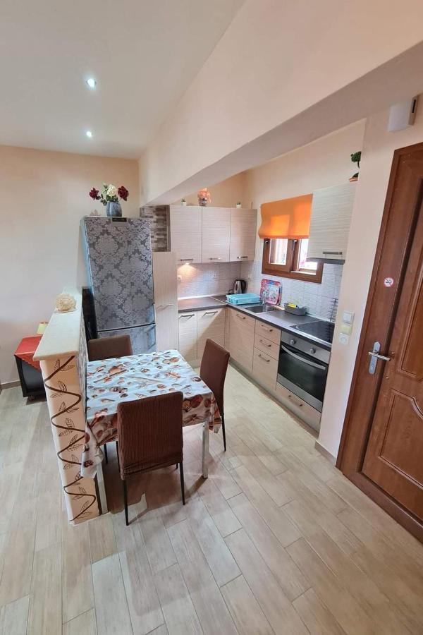 Loukia'S Studios And Apartments Paramonas  Dış mekan fotoğraf