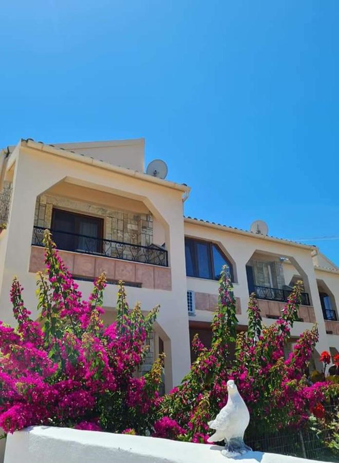 Loukia'S Studios And Apartments Paramonas  Dış mekan fotoğraf