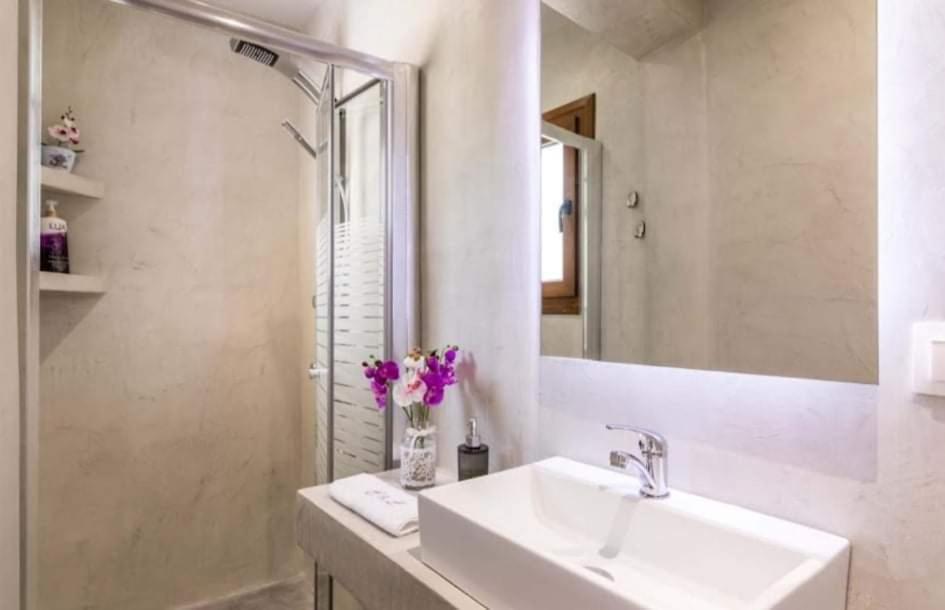 Loukia'S Studios And Apartments Paramonas  Dış mekan fotoğraf