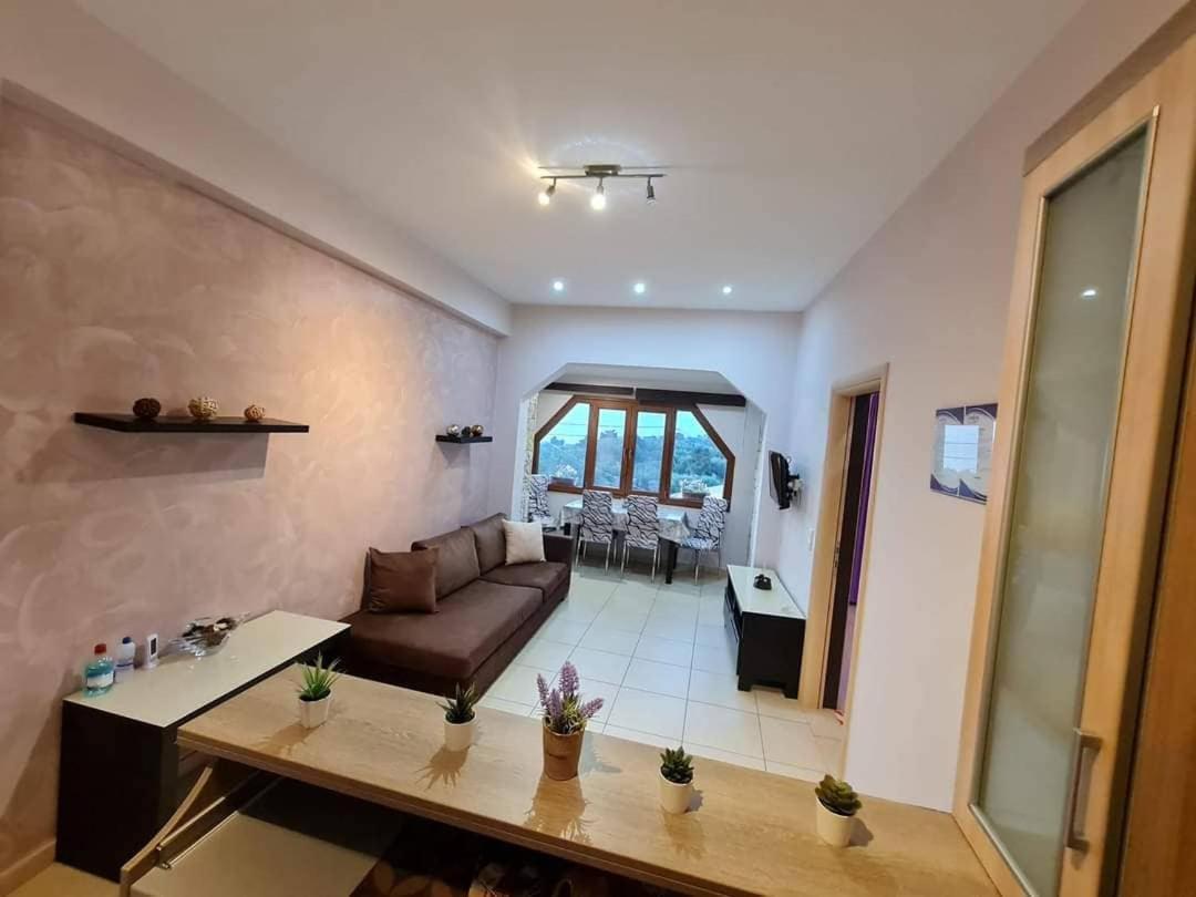 Loukia'S Studios And Apartments Paramonas  Dış mekan fotoğraf